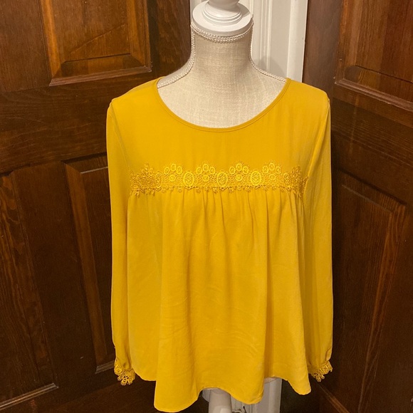 A New Day mustard yellow long sleeve blouse lace accent M - Picture 1 of 9